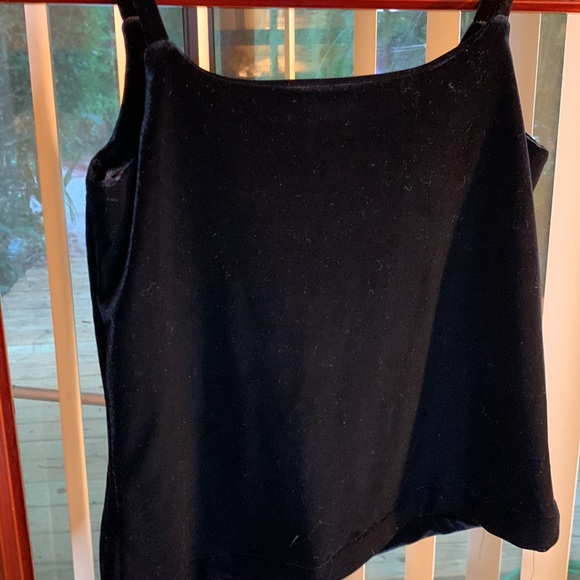 VICKY VALERE top - Picture 5 of 5